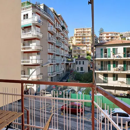 Accogliente E Luminoso Bilocale Διαμέρισμα Σαν Ρέμο